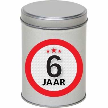 Metalen zilver rond blikje cadeauverpakking 13 cm met 6 jaar sticker
