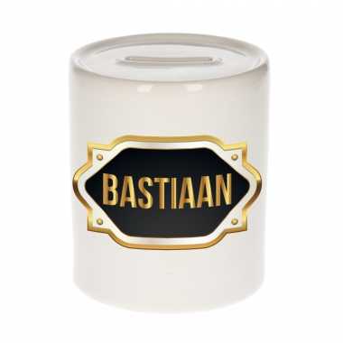 Naam cadeau spaarpot bastiaan met gouden embleem bestellen